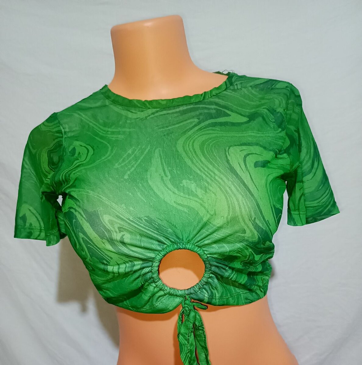 Beautiful green crop top(S)