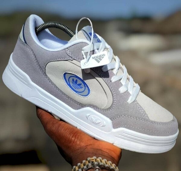 Adidas Adi2000