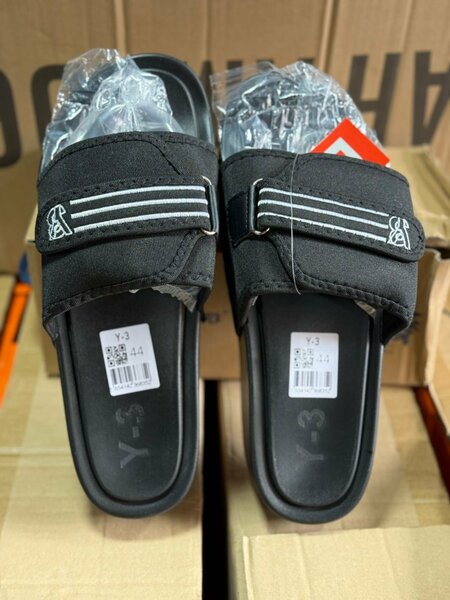 Claquettes confortables Y-3