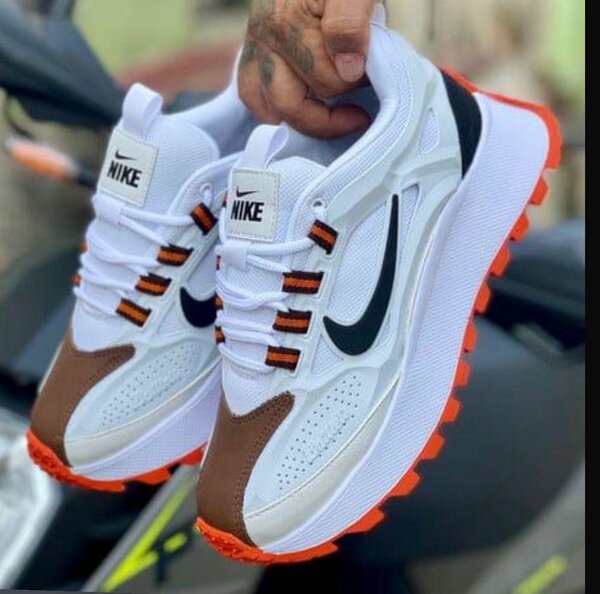 Nike Baskets de Course Blanc