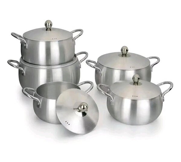 ENSEMBLE DE CASSEROLES