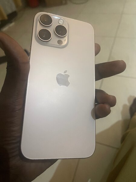 iPhone 16 pro max