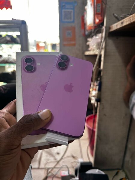 iPhone 16