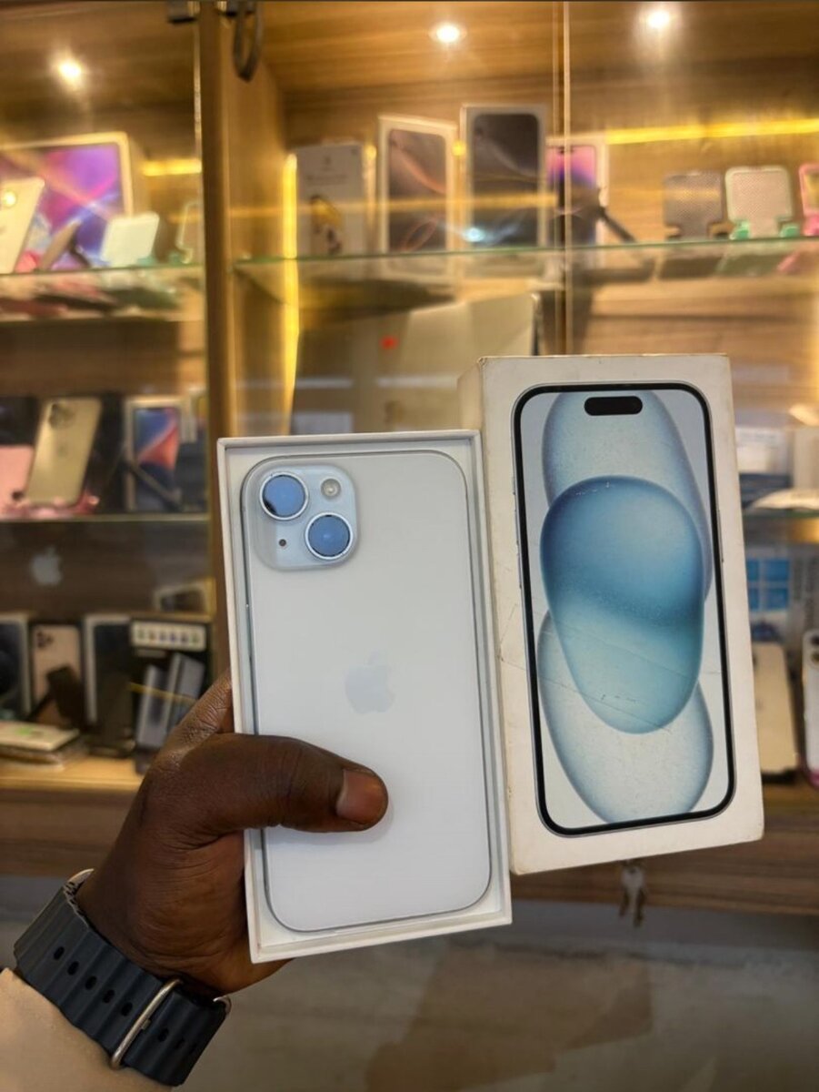 iPhone 15 eSIM lock