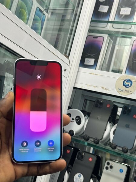 iphone 14 128g très propre