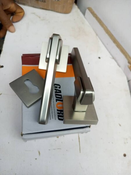 Turkey door handle