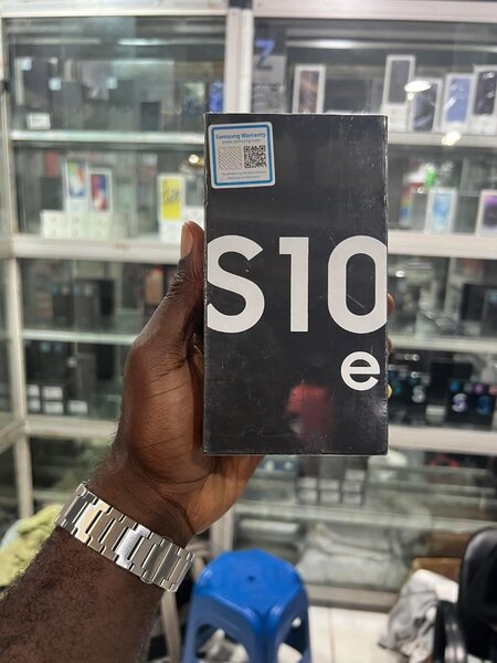Samsung Galaxy S10e