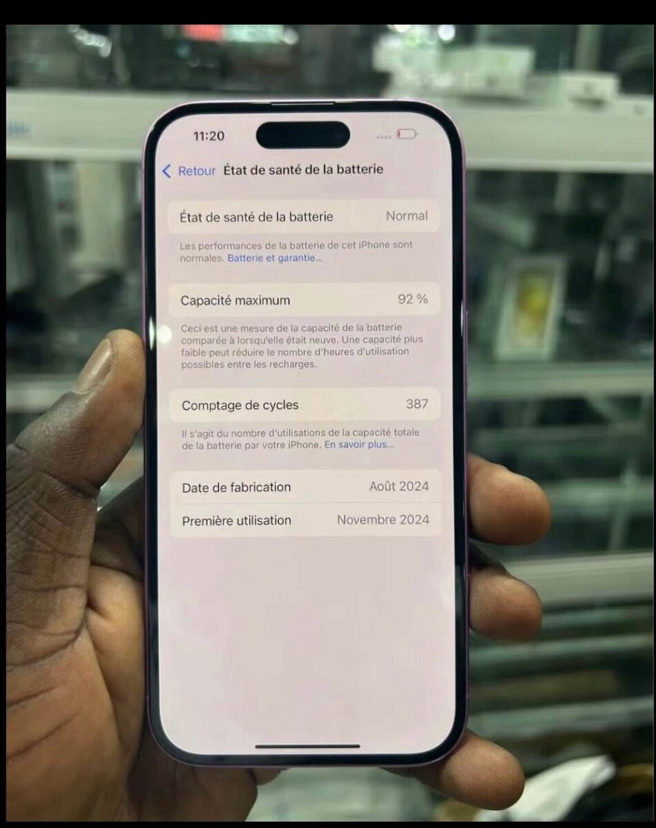 iPhone 16 simple