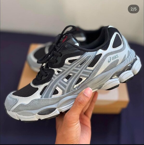 ASICS CLASSIC
