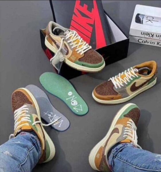 Nike Dank