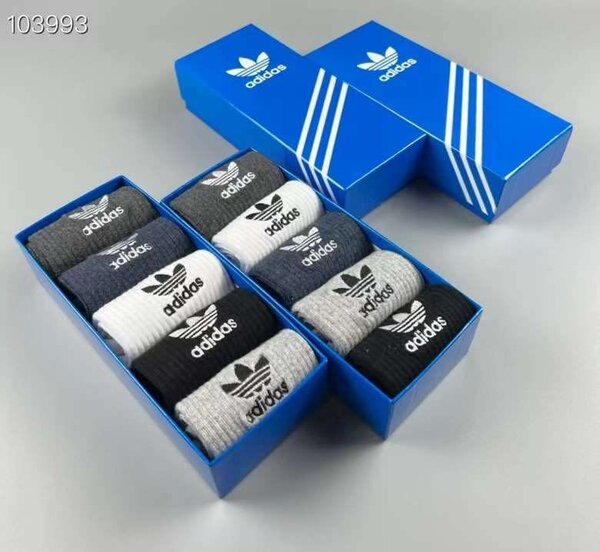 Socks , leg wear
