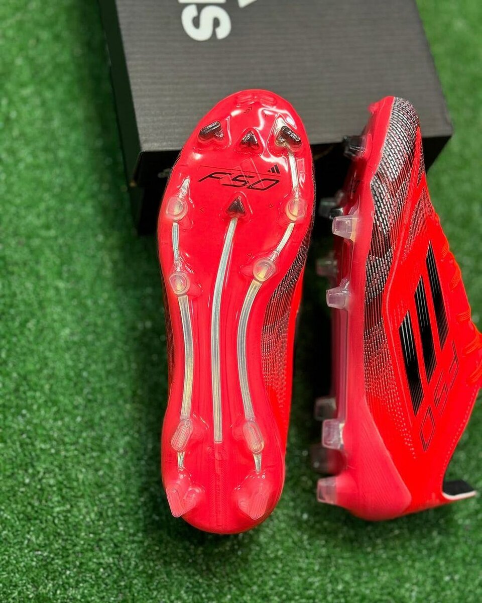 Chaussures de Football Hautes Performances