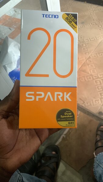 Tecno spark 20