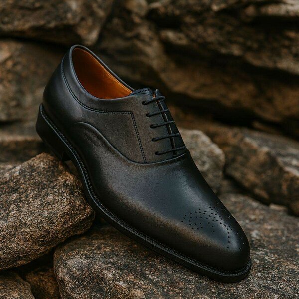 Chaussures élégantes en cuir noir