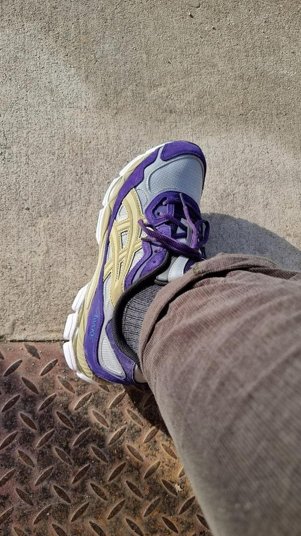 ASICS runner nyc