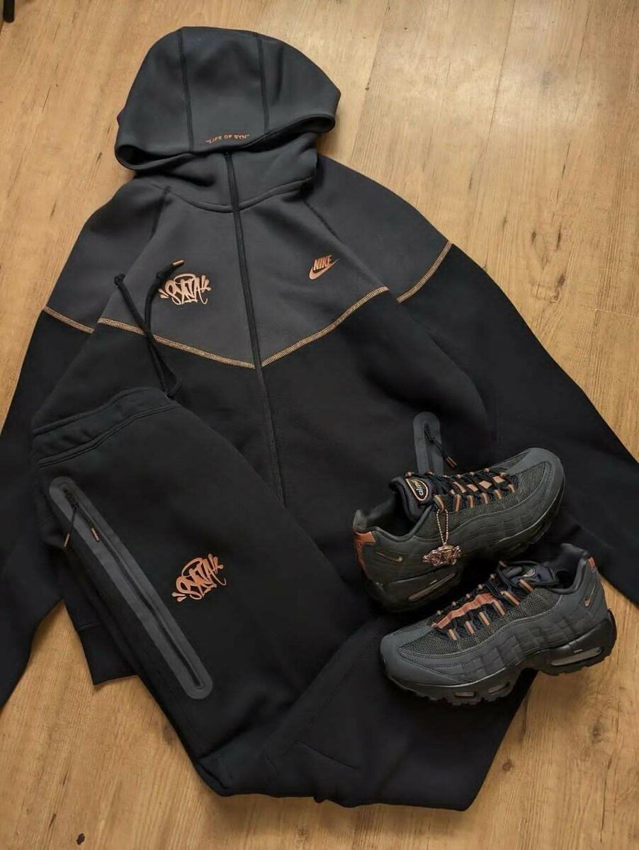 Nike Teech Fleece