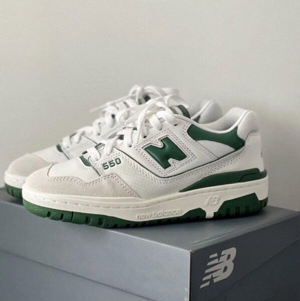 NEW BALANCE  550