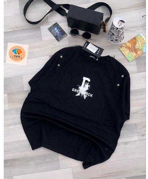 TEE short