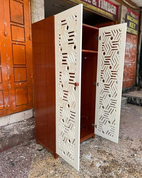 Wardrobe unit