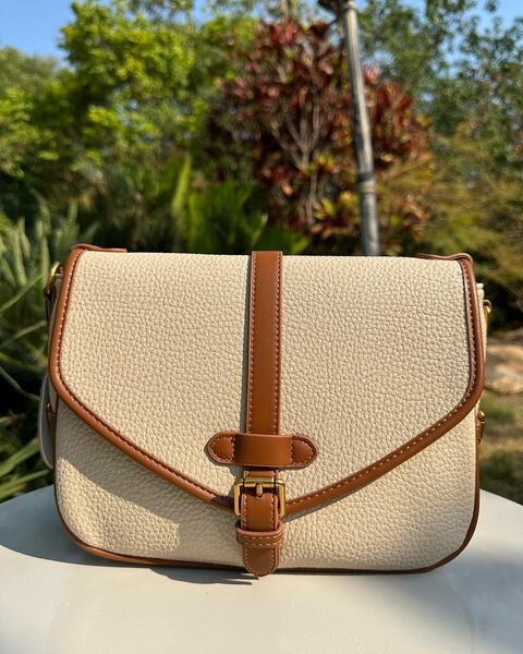 Shoulder bags