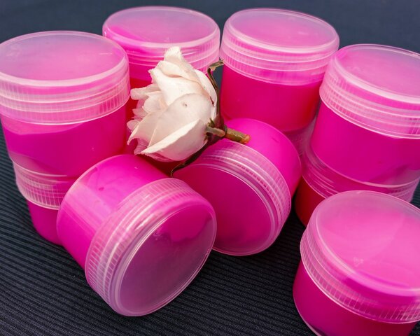 Crème lèvres rose