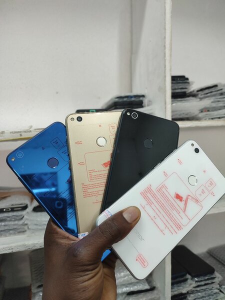HONOR 8 lite