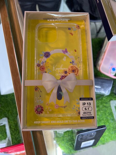 iPhone 13