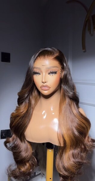 Wavy wig