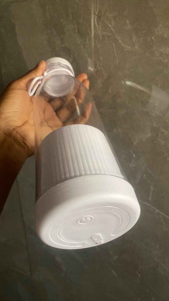 Portable blenders