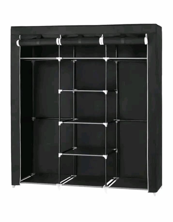 Portable wardrobe
