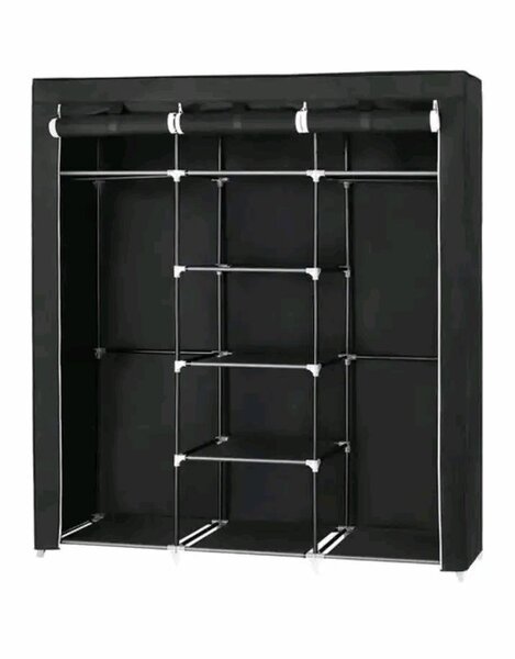 Portable wardrobe