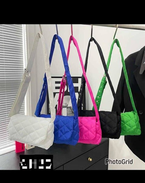 Ladies hand bag