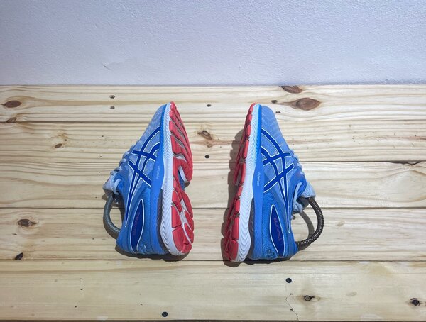 ASICS size 40.5