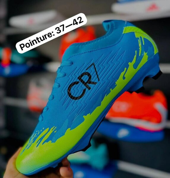 Chaussures de football CR7
