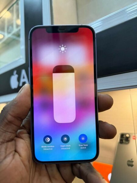 iPhone 12 simple