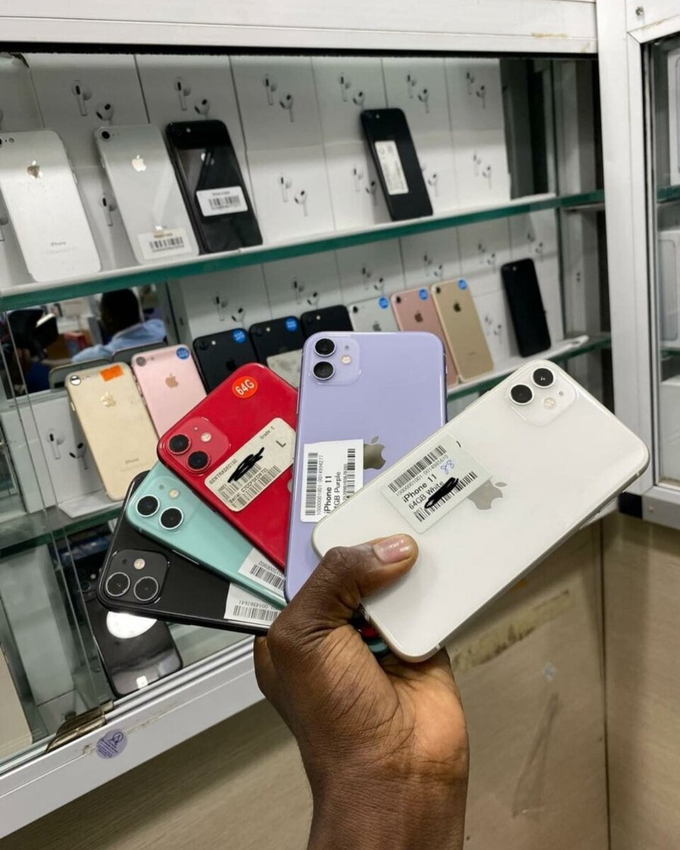 IPHONE 11