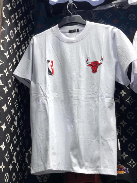 T-shirt white