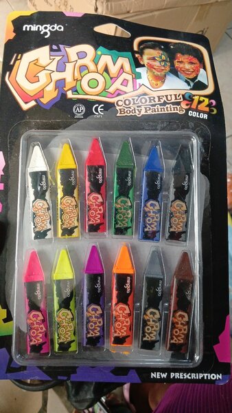 Face painting colours and highlighters