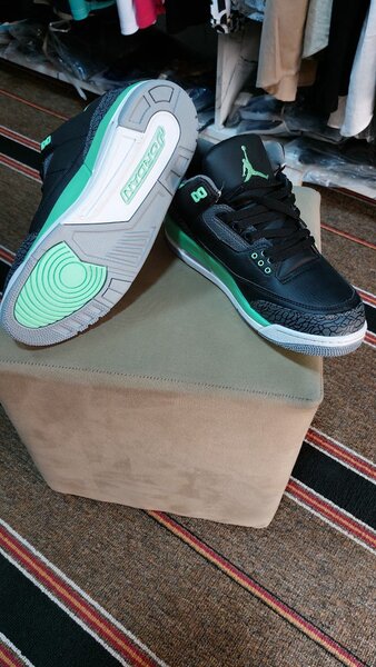 Jordan 4