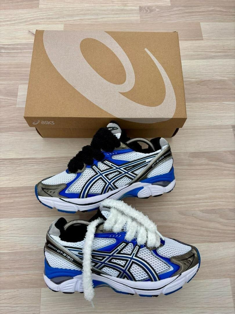 ASICS Sneakers