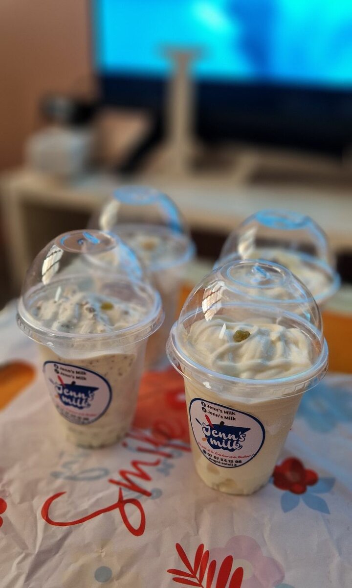 4 POTS DE DÈGUÈ OU  LAIT