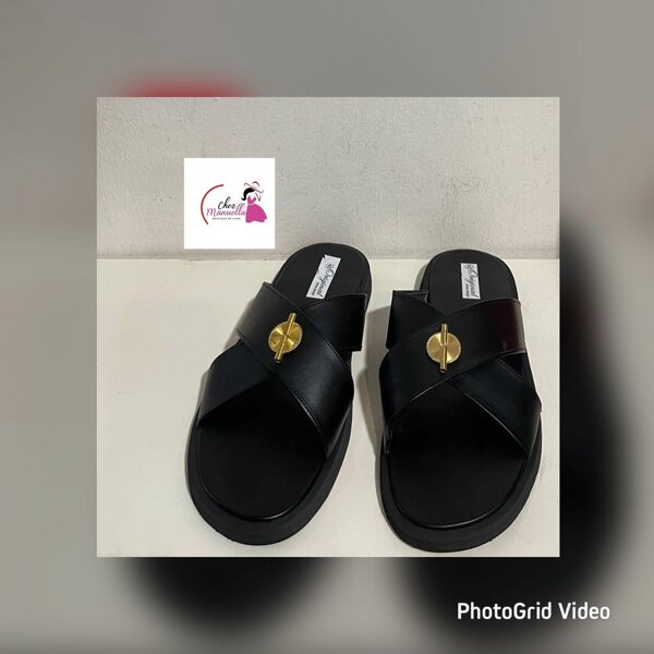 Sandales en cuir noir élégantes