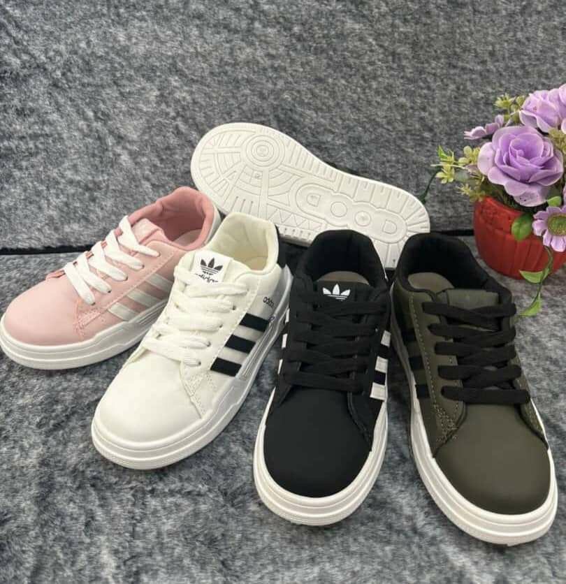 Kids sneakers