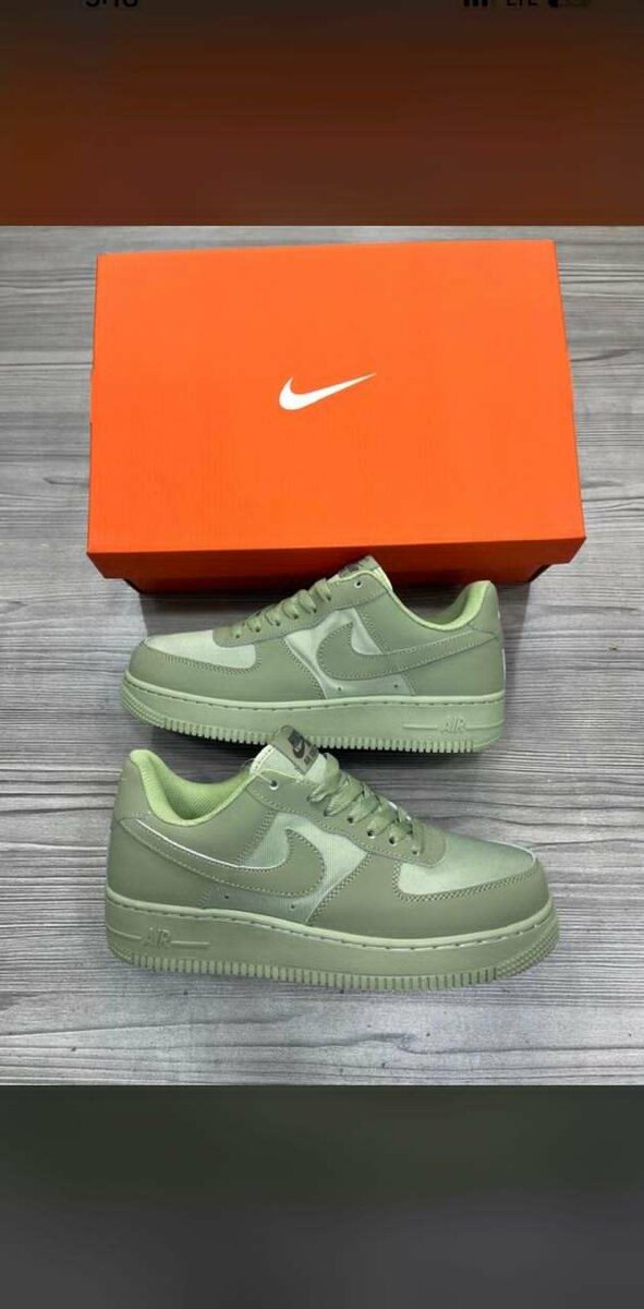 Nike Sneakers