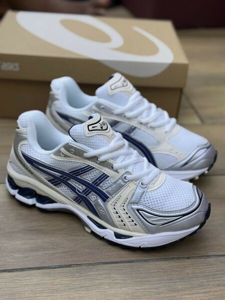 ASICS gel kayana