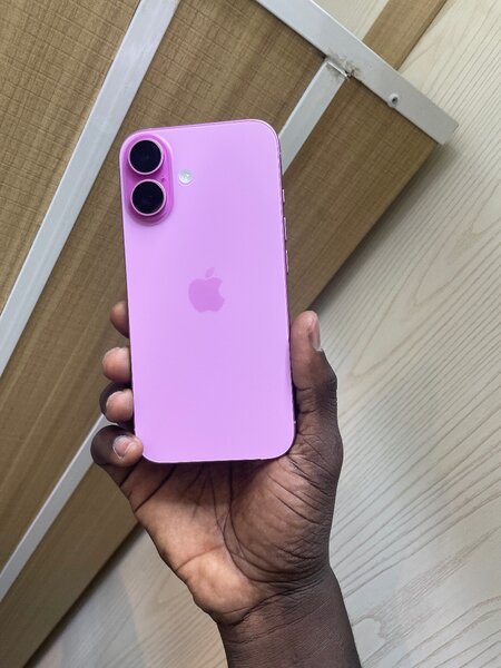 iPhone 16