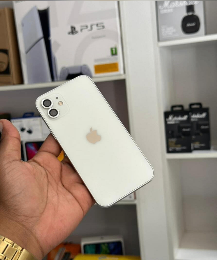 iPhone 12