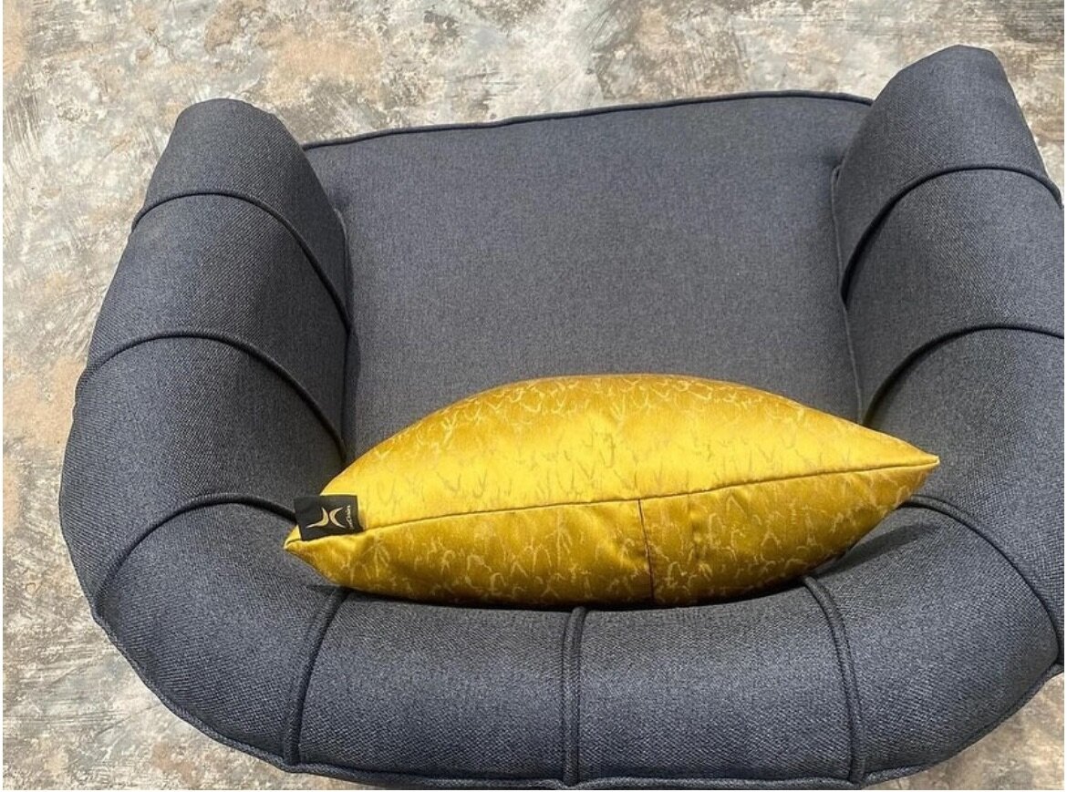 Single chair