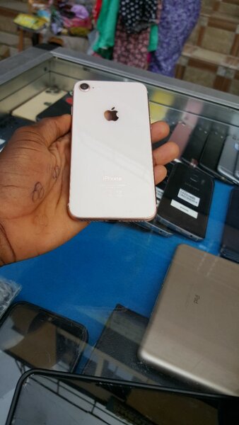 iPhone 8