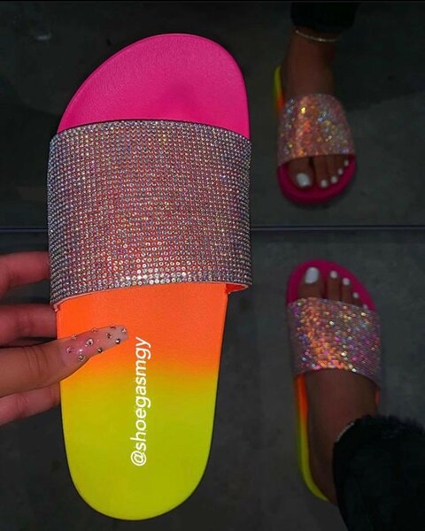 Women's slippers